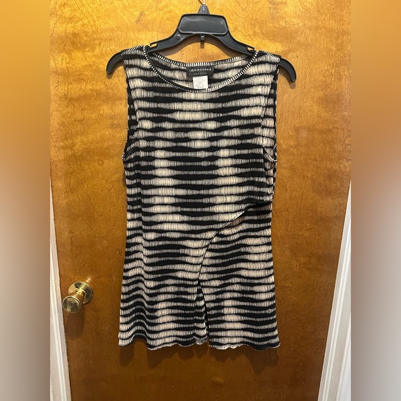 Connected apparel black/tan striped sleeveless blouse tank top size 12 - Picture 1 of 3